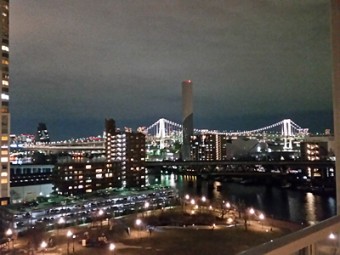 摩天楼と癒しの浴室で豊かな時間を